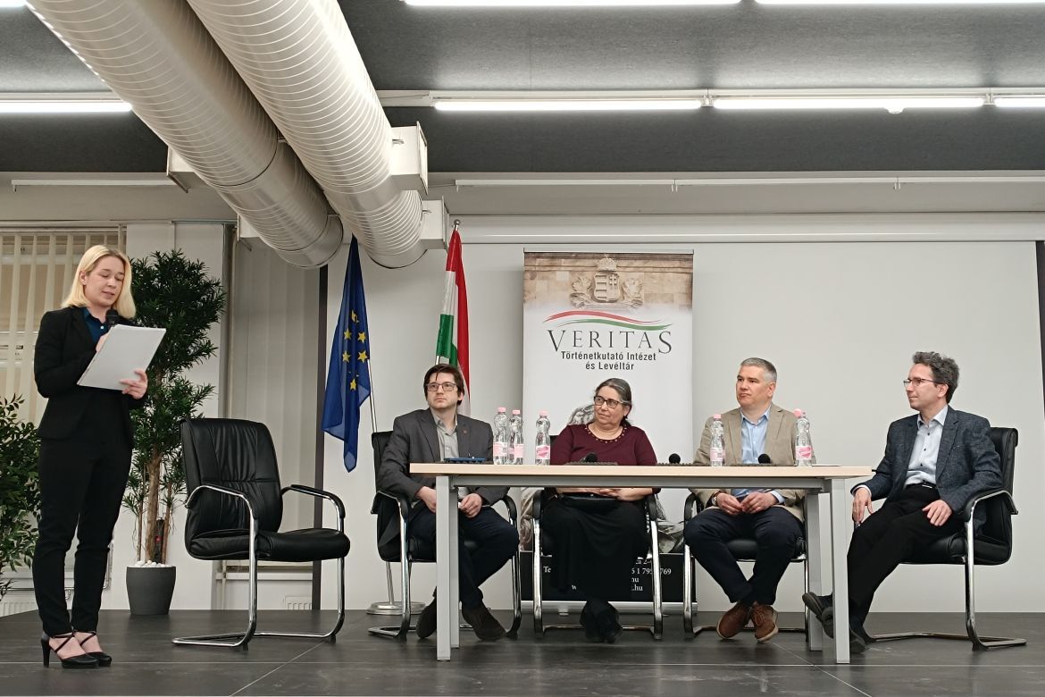 A Károli Történész Műhely kerekasztal-beszélgetése